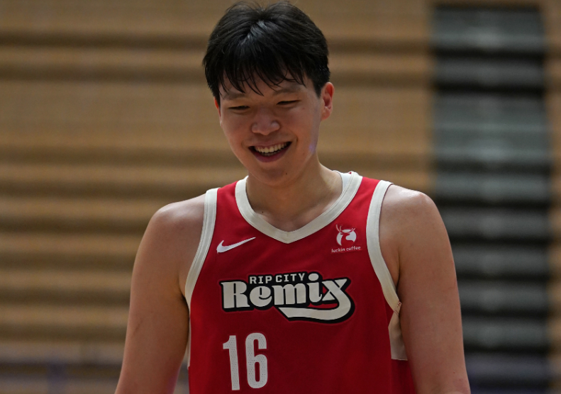 博鱼官方入口-G联赛：杨瀚森15+9+5+5失误5犯遭肘击 混音罚球准绝杀太阳